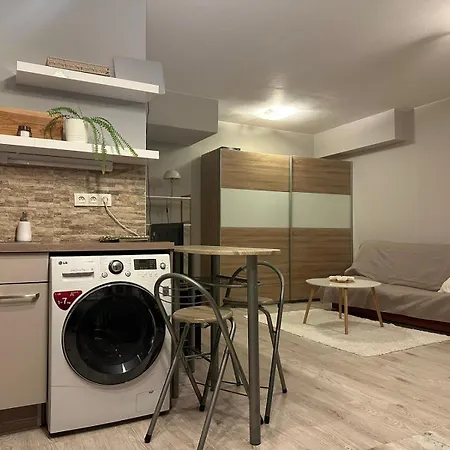 Apartman Stanicna * كَشّا